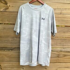 Mens Under Armour Loose HeatGear Short Sleeve T-Shirt Size Large Gray Graphic